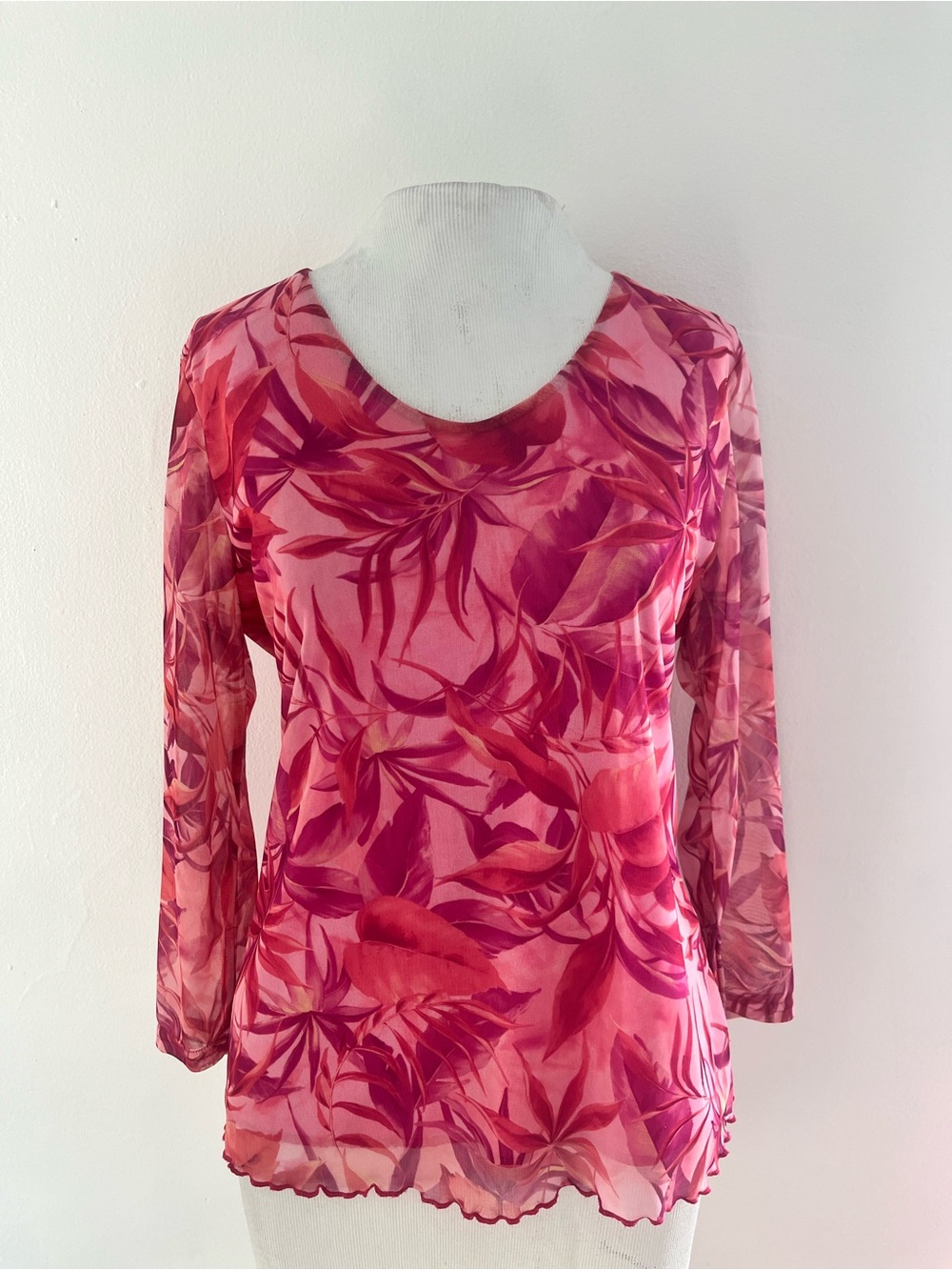 Women’s Pink Floral Long-Sleeve Mesh Top